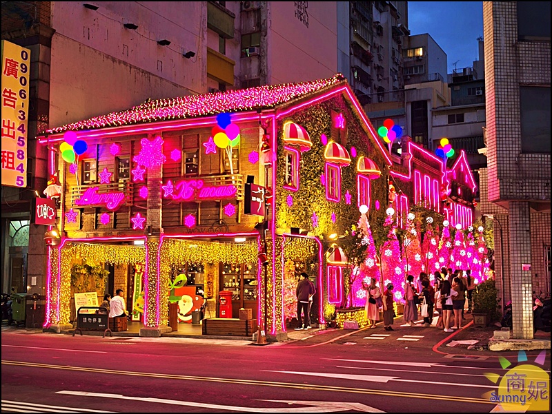 2025台中聖誕免費景點|瓦庫燒肉老宅變身【粉紅薑餅屋】絕美櫻花粉紅聖誕樹海超浪漫約會打卡必去 2025台中聖誕免費景點|瓦庫燒肉老宅變身【粉紅薑餅屋】絕美櫻花粉紅聖誕樹海超浪漫約會打卡必去