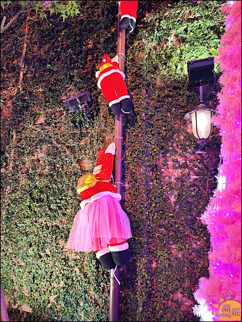 2025台中聖誕免費景點|瓦庫燒肉老宅變身【粉紅薑餅屋】絕美櫻花粉紅聖誕樹海超浪漫約會打卡必去 2025台中聖誕免費景點|瓦庫燒肉老宅變身【粉紅薑餅屋】絕美櫻花粉紅聖誕樹海超浪漫約會打卡必去