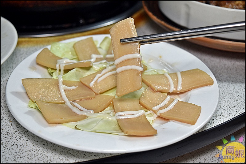 廣式養生功夫雞|台中超強椰子雞滿滿一桌不到4千還免服務費!千則好評4.7星網友大讚田間傳奇