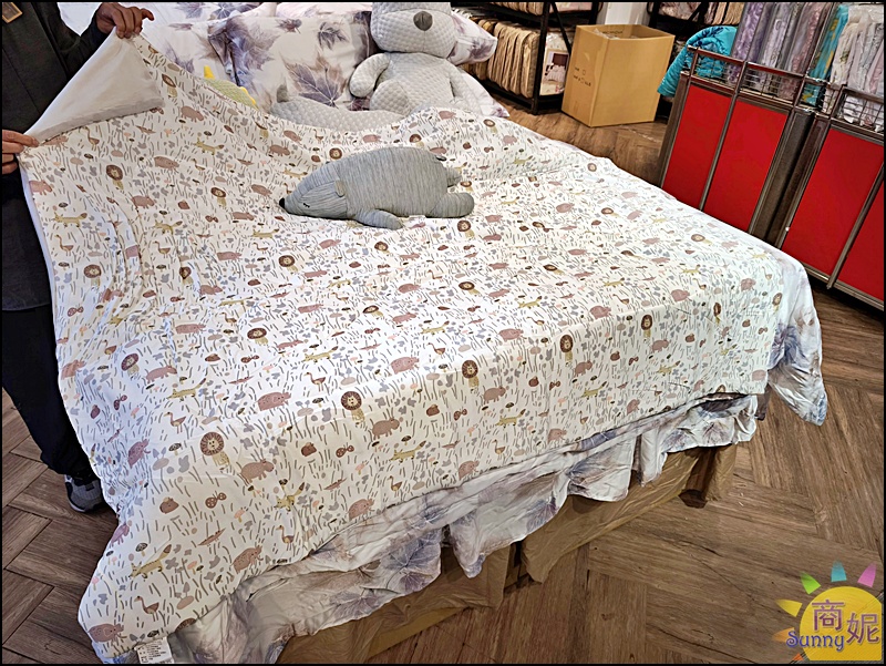 台中東勢最便宜寢具特賣！60年寢具大廠直營 飯店級寢具１折起.涼被枕頭買一送一千元有找