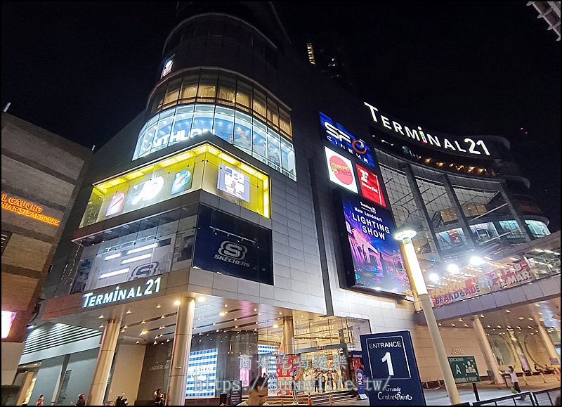 泰國曼谷Terminal 21 Asok必逛必買!航站主題購物中心主題商店平價美食世界地標打卡點吃喝玩樂購物一站滿足