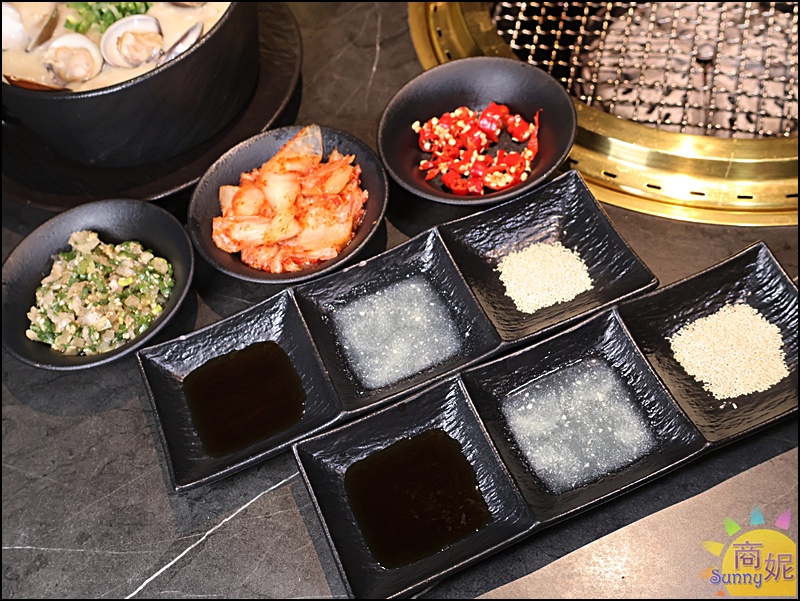 脂本燒肉彰化店｜彰化質感燒肉！豐盛套餐高CP值必點30cm幻切牛舌.無低消好停車親子友善桌邊幫烤大加分