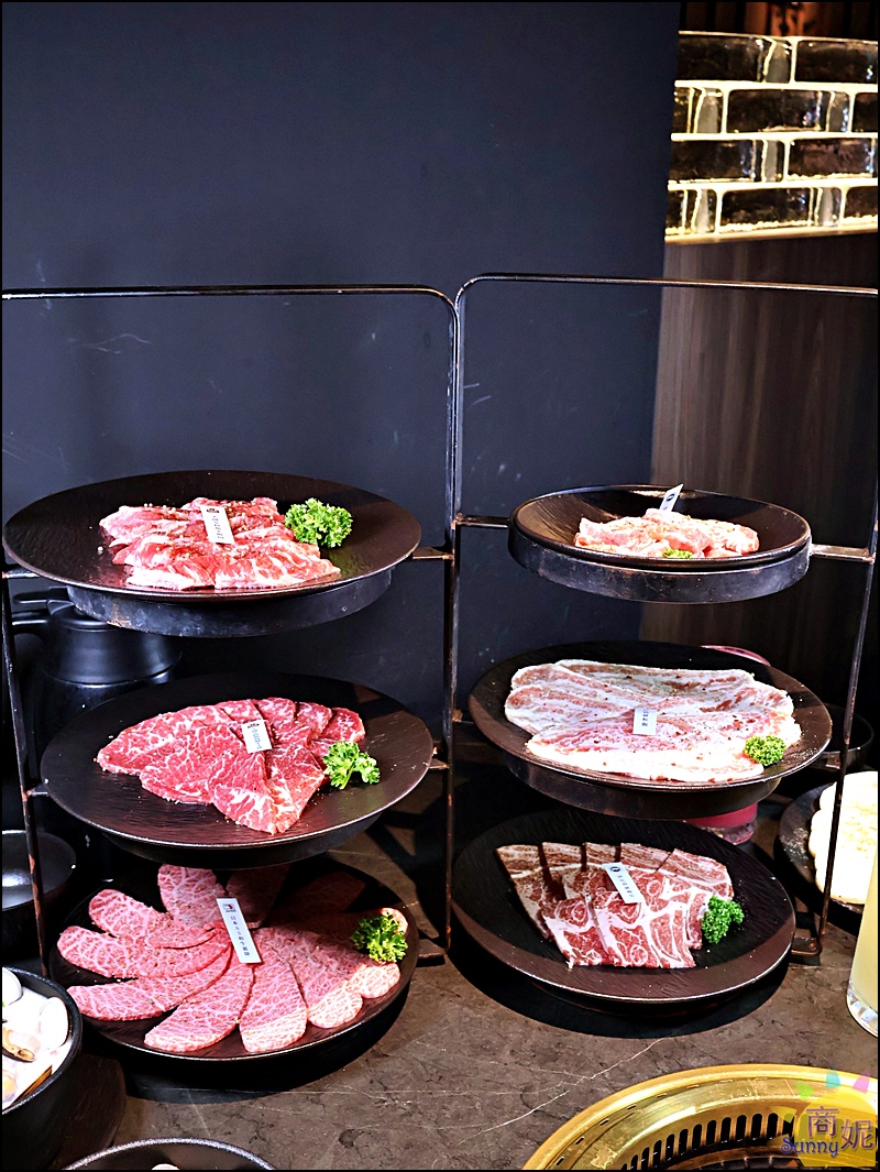 脂本燒肉彰化店|彰化質感燒肉!豐盛套餐高CP值必點30cm幻切牛舌.無低消好停車親子友善桌邊幫烤大加分 脂本燒肉彰化店|彰化質感燒肉!豐盛套餐高CP值必點30cm幻切牛舌.無低消好停車親子友善桌邊幫烤大加分