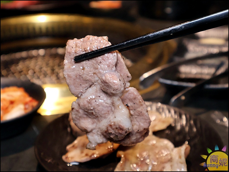 脂本燒肉彰化店|彰化質感燒肉!豐盛套餐高CP值必點30cm幻切牛舌.無低消好停車親子友善桌邊幫烤大加分 脂本燒肉彰化店|彰化質感燒肉!豐盛套餐高CP值必點30cm幻切牛舌.無低消好停車親子友善桌邊幫烤大加分