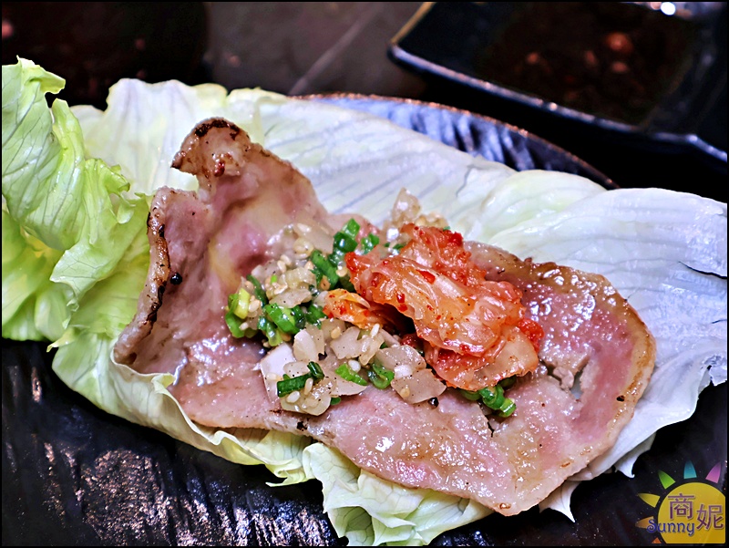 脂本燒肉彰化店|彰化質感燒肉!豐盛套餐高CP值必點30cm幻切牛舌.無低消好停車親子友善桌邊幫烤大加分 脂本燒肉彰化店|彰化質感燒肉!豐盛套餐高CP值必點30cm幻切牛舌.無低消好停車親子友善桌邊幫烤大加分