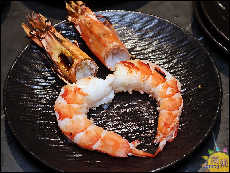 脂本燒肉彰化店|彰化質感燒肉!豐盛套餐高CP值必點30cm幻切牛舌.無低消好停車親子友善桌邊幫烤大加分 脂本燒肉彰化店|彰化質感燒肉!豐盛套餐高CP值必點30cm幻切牛舌.無低消好停車親子友善桌邊幫烤大加分