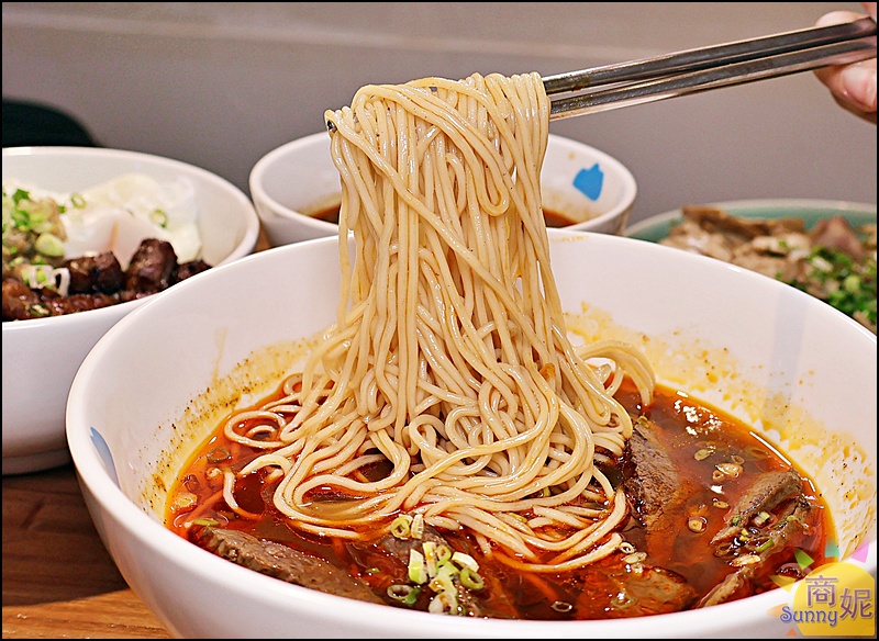 藍山牛肉麵A5和牛肉麵,油花細緻、湯頭濃郁