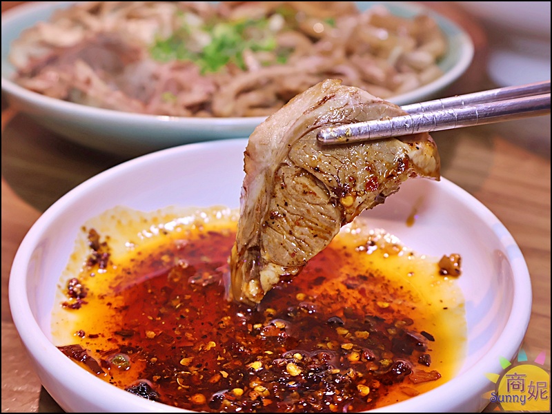 藍山牛肉麵|佐賀野仁新品牌!台中少見日本A5和牛牛肉麵、烤肉飯附肉片牛肉湯CP值超高 藍山牛肉麵|佐賀野仁新品牌!台中少見日本A5和牛牛肉麵、烤肉飯附肉片牛肉湯CP值超高