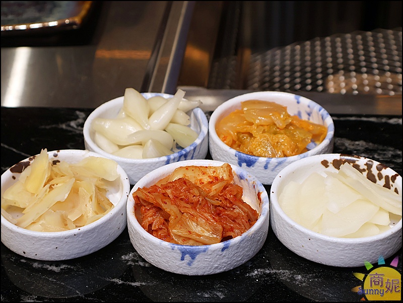 小菜及調味料(可無限續)