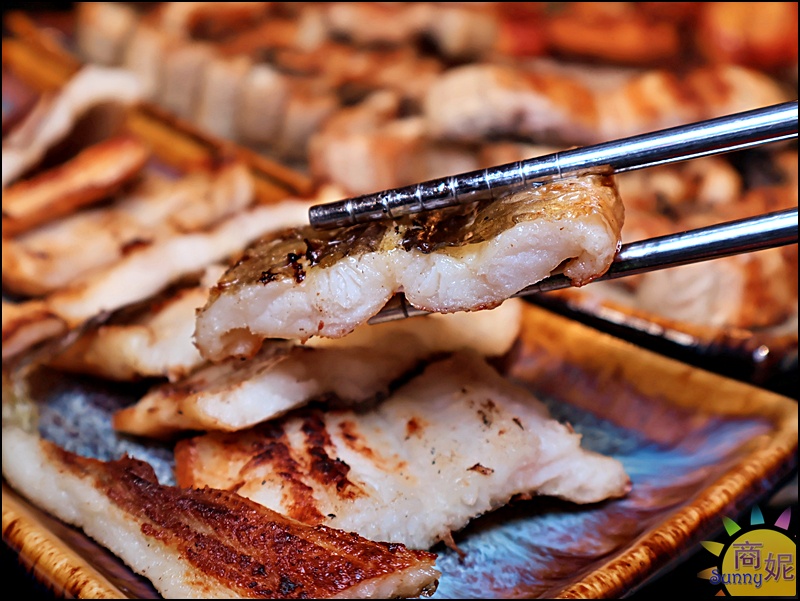 鰻鰻烤的鰻魚又厚又大隻,專人代烤零失敗美味,新鮮海味吃起來就是過癮!
