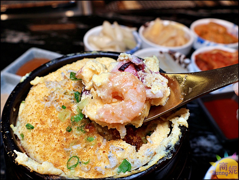 鰻鰻烤|台中唯一正宗韓式炭烤鰻魚!專人代烤、小菜湯品生菜無限續,澎湃鰻魚套餐CP值超高 鰻鰻烤|台中唯一正宗韓式炭烤鰻魚!專人代烤、小菜湯品生菜無限續,澎湃鰻魚套餐CP值超高