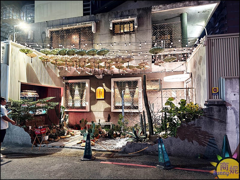 精誠壹山燒肉店外觀，昭和風老宅設計