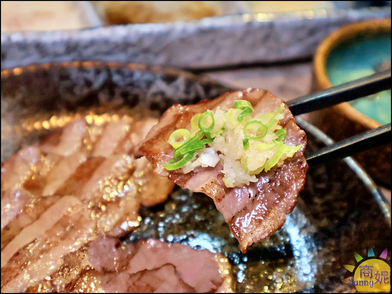 精誠壹山A5和牛三部位燒烤，油花均勻、肉質細緻