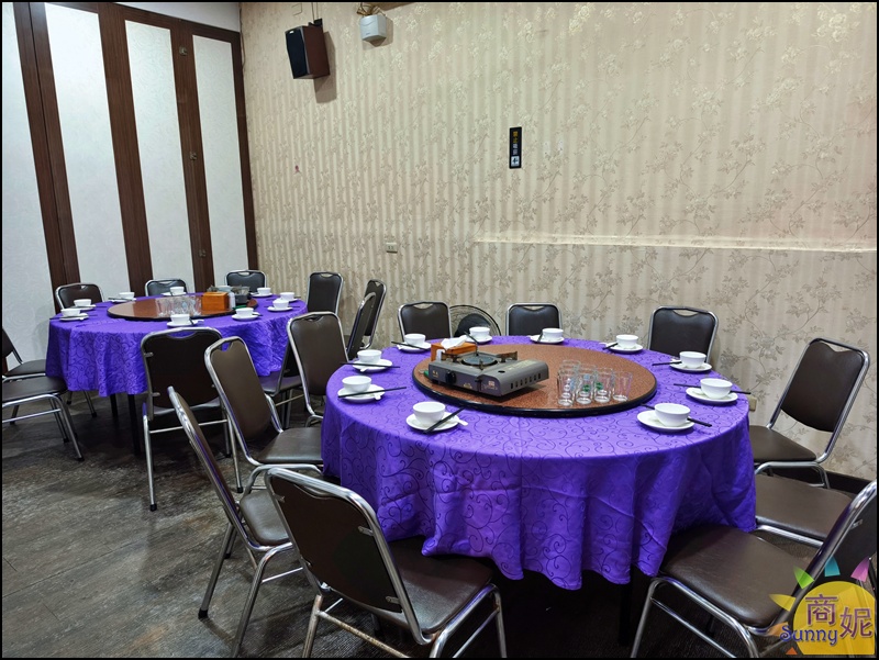 大祥燒鵝海鮮餐廳螃蟹季開跑！台中超值活蟹料理沙公沙母、燒鵝、螃蟹砂鍋粥一次滿足，連外地遊客都慕名來吃