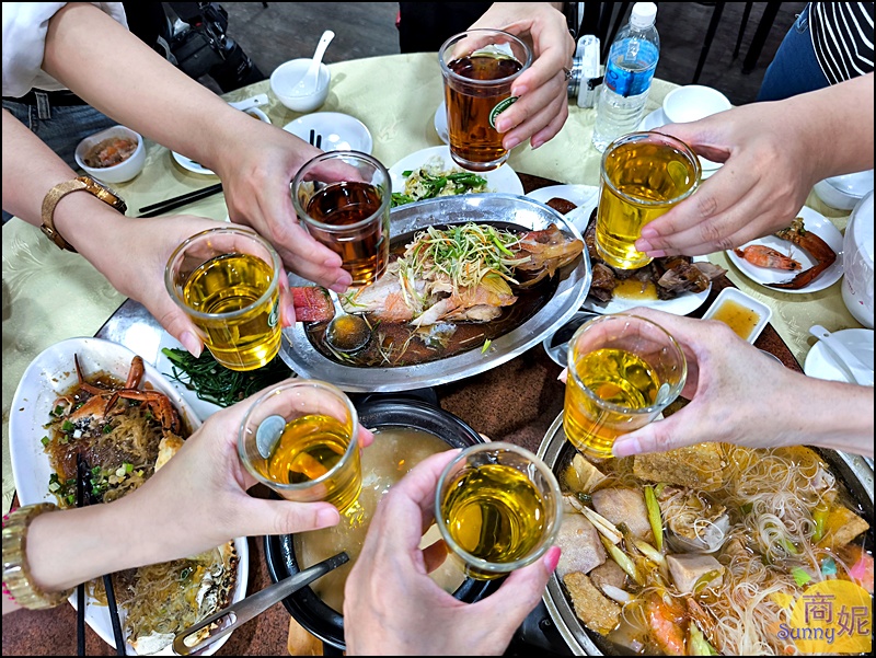 大祥燒鵝海鮮餐廳螃蟹季開跑！台中超值活蟹料理沙公沙母、燒鵝、螃蟹砂鍋粥一次滿足，連外地遊客都慕名來吃