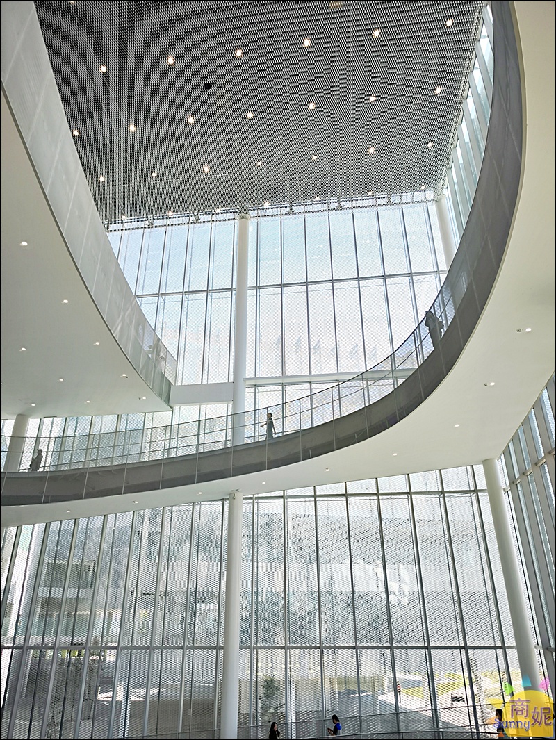 美術館展出空間充滿驚喜，除了展出作品，空間設計本身就很迷人!