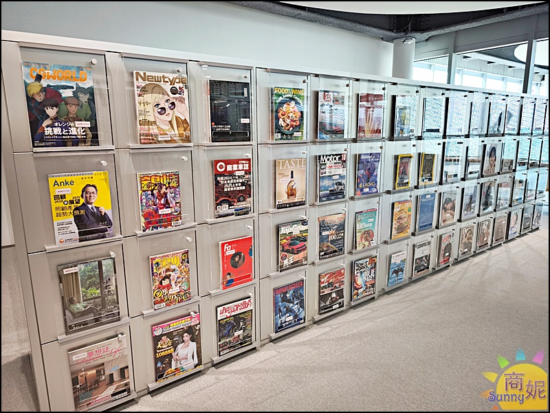 圖書館一共７層樓，圖書分類清楚，每層樓的閱讀空間都很舒適