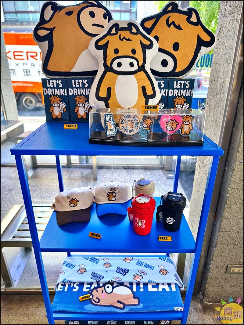 台南吃到飽推薦｜牛室炙燒牛排排餐＋近百道自助百匯389起!資深吃貨平日優惠只要329元無敵超值