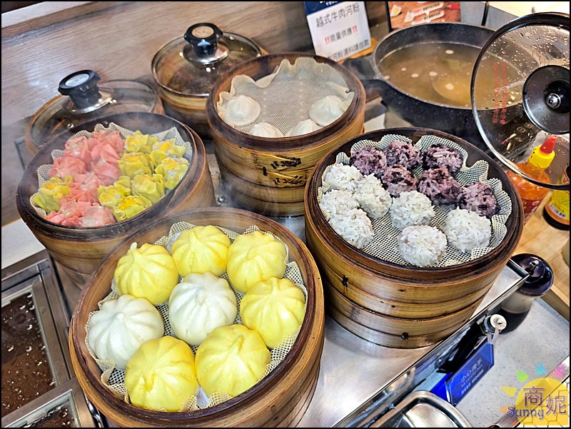 台南吃到飽推薦｜牛室炙燒牛排排餐＋近百道自助百匯389起!資深吃貨平日優惠只要329元無敵超值