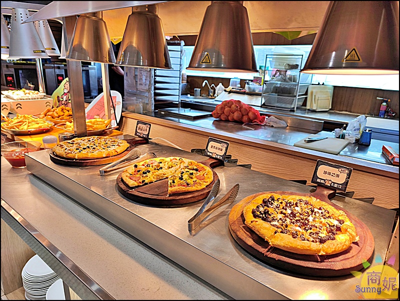 台南吃到飽推薦|牛室炙燒牛排排餐+近百道自助百匯389起!資深吃貨平日優惠只要329元無敵超值 台南吃到飽推薦|牛室炙燒牛排排餐+近百道自助百匯389起!資深吃貨平日優惠只要329元無敵超值