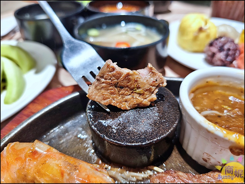 台南吃到飽推薦|牛室炙燒牛排排餐+近百道自助百匯389起!資深吃貨平日優惠只要329元無敵超值 台南吃到飽推薦|牛室炙燒牛排排餐+近百道自助百匯389起!資深吃貨平日優惠只要329元無敵超值