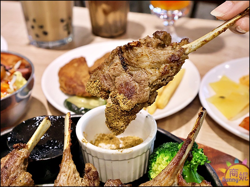 台南吃到飽推薦|牛室炙燒牛排排餐+近百道自助百匯389起!資深吃貨平日優惠只要329元無敵超值 台南吃到飽推薦|牛室炙燒牛排排餐+近百道自助百匯389起!資深吃貨平日優惠只要329元無敵超值