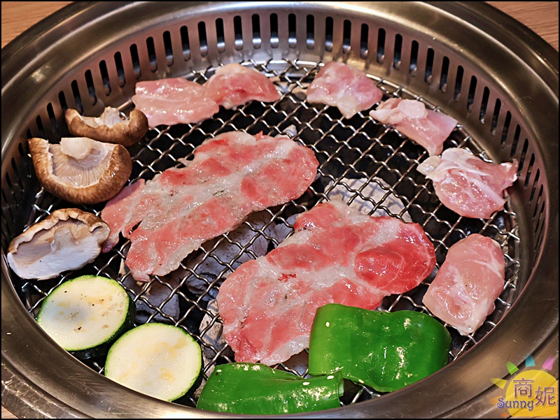 燒肉卡古菜單|台中超值燒肉一個人也能吃套餐！中秋節限定爆量１公斤燒肉巨無霸好浮誇