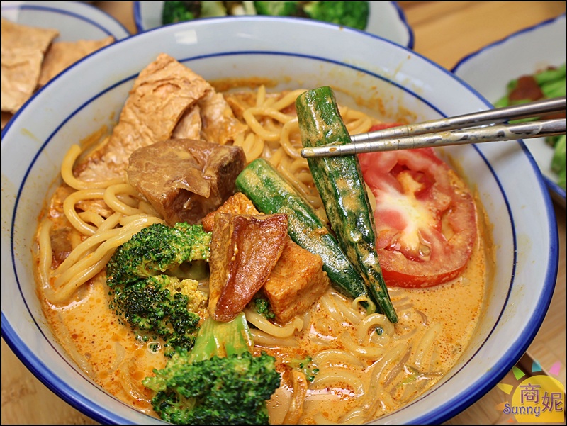 熱浪小島忠明店｜收掉一間大島，一年開啟20間小島!台中人超愛的個人南洋蔬食