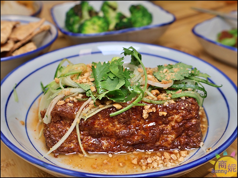 熱浪小島忠明店｜收掉一間大島，一年開啟20間小島!台中人超愛的個人南洋蔬食