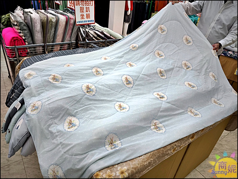 雲林斗南寢具特賣最便宜60支天絲!工廠直營枕頭涼被毯子買一送一.天絲純棉寢具799.可刷卡現場再送好禮 雲林斗南寢具特賣最便宜60支天絲!工廠直營枕頭涼被毯子買一送一.天絲純棉寢具799.可刷卡現場再送好禮