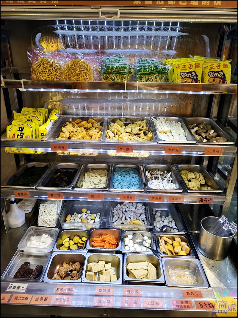 嘎嘎冒|台中第一家自助夾菜秤重計價個人冒菜鍋！一中平價四川冒菜鍋湯底免費一鍋150元起