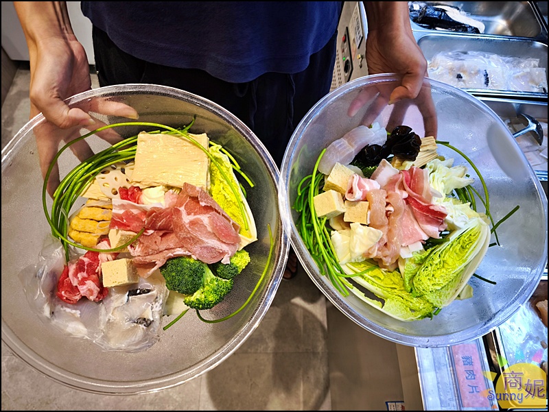嘎嘎冒|台中第一家自助夾菜秤重計價個人冒菜鍋！一中平價四川冒菜鍋湯底免費一鍋150元起