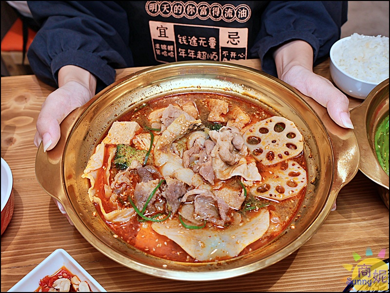 嘎嘎冒|台中第一家自助夾菜秤重計價個人冒菜鍋！一中平價四川冒菜鍋湯底免費一鍋150元起