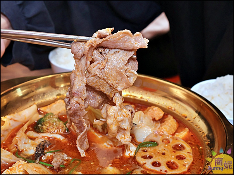 嘎嘎冒|台中第一家自助夾菜秤重計價個人冒菜鍋！一中平價四川冒菜鍋湯底免費一鍋150元起