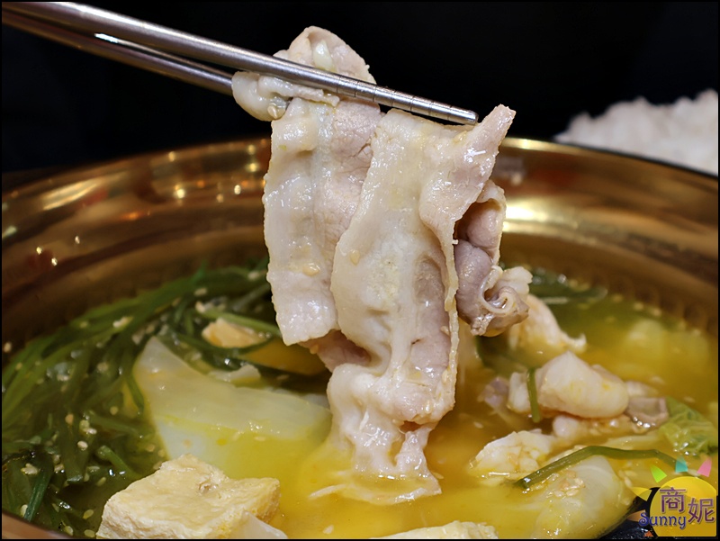 嘎嘎冒|台中第一家自助夾菜秤重計價個人冒菜鍋！一中平價四川冒菜鍋湯底免費一鍋150元起