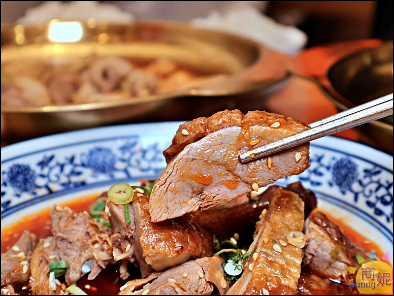 嘎嘎冒|台中第一家自助夾菜秤重計價個人冒菜鍋！一中平價四川冒菜鍋湯底免費一鍋150元起