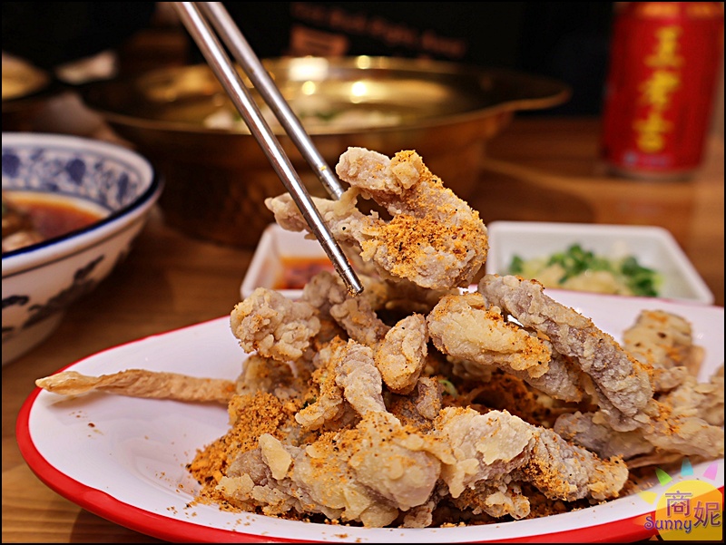 嘎嘎冒|台中第一家自助夾菜秤重計價個人冒菜鍋！一中平價四川冒菜鍋湯底免費一鍋150元起