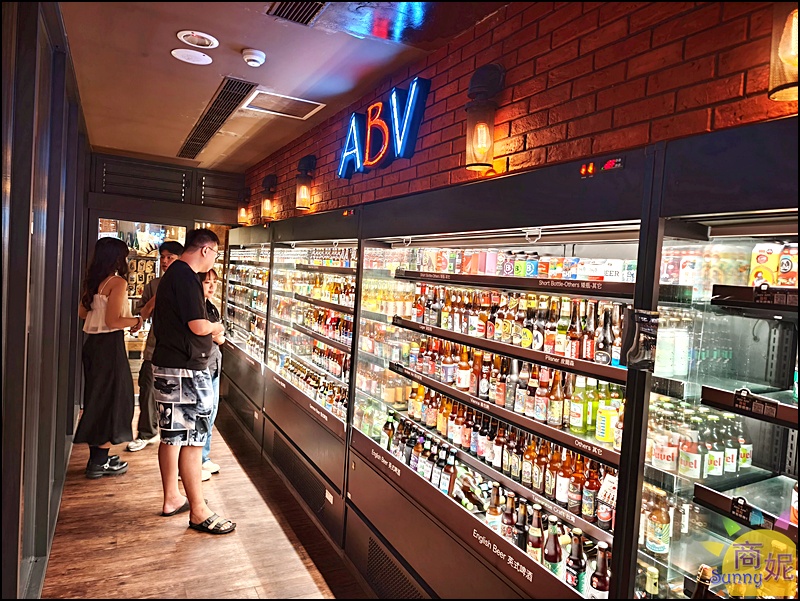 ABV地中海餐酒館台中概念店700款精釀啤酒長廊