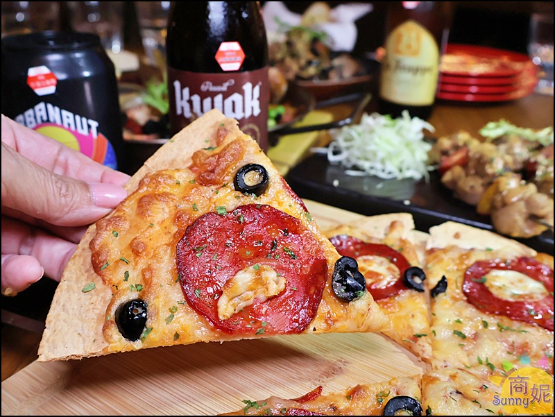 ABV地中海餐酒館|台中唯一700款精釀啤酒長廊!地中海料理搭配精釀啤酒享受異國餐酒好CHILL ABV地中海餐酒館|台中唯一700款精釀啤酒長廊!地中海料理搭配精釀啤酒享受異國餐酒好CHILL