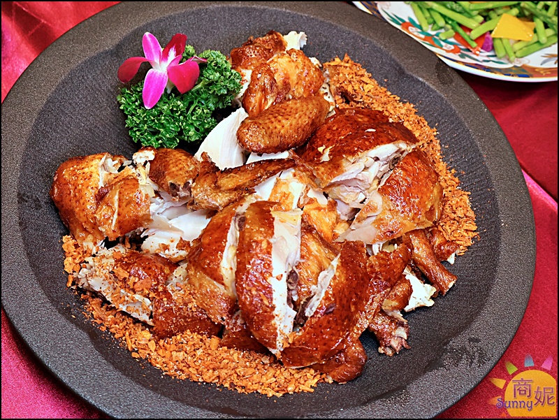 食蘊潮創中菜餐廳|台中聚餐商務宴客推薦！20人圓桌、包廂，簡餐合菜宴席料理通通有