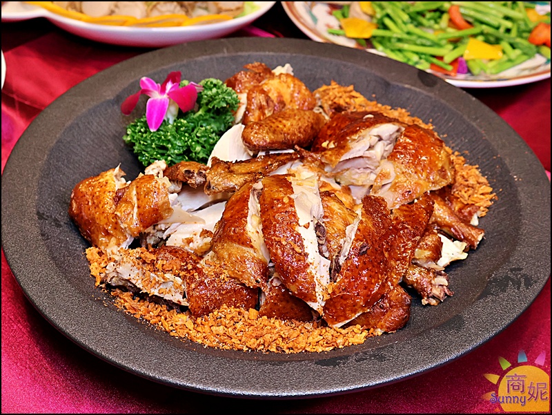 食蘊潮創中菜餐廳|台中聚餐商務宴客推薦！20人圓桌、包廂，簡餐合菜宴席料理通通有