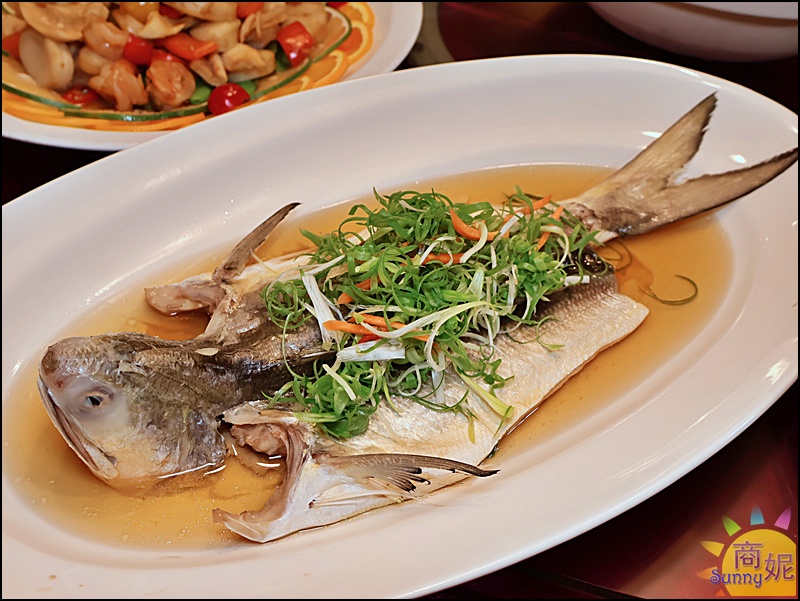 食蘊潮創中菜餐廳|台中聚餐商務宴客推薦！20人圓桌、包廂，簡餐合菜宴席料理通通有