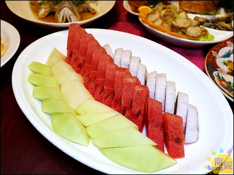 食蘊潮創中菜餐廳|台中聚餐商務宴客推薦！20人圓桌、包廂，簡餐合菜宴席料理通通有