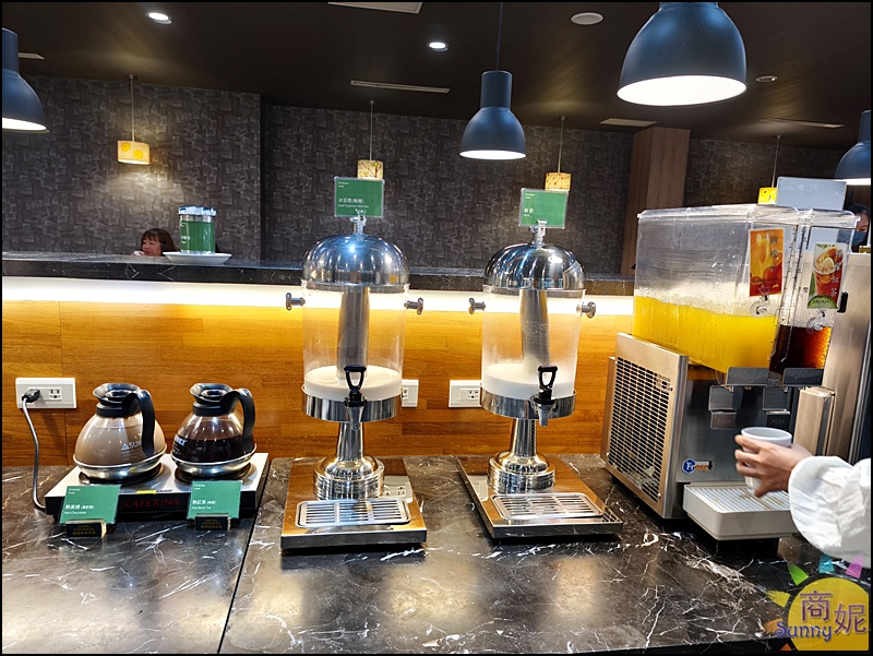 康橋商旅台南赤崁樓館|台南超值住宿從住房到退房都在吃！豐盛宵夜.早餐.24hr咖啡廳.免費洗衣烘衣免費停車.地理位置超棒