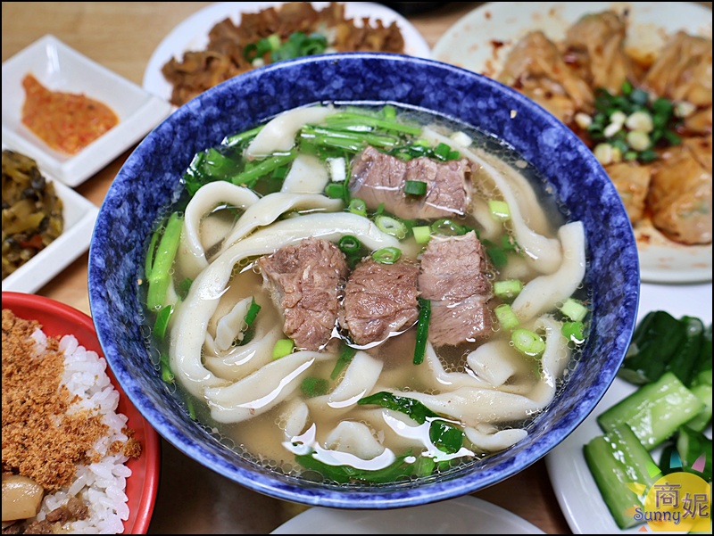 鼎騰牛肉麵|台中大甲鎮瀾宮美食蔣公路必吃老店!超人氣紅燒雙寶麵、清燉牛肉麵,在地人推薦麵食好選擇 鼎騰牛肉麵|台中大甲鎮瀾宮美食蔣公路必吃老店!超人氣紅燒雙寶麵、清燉牛肉麵,在地人推薦麵食好選擇