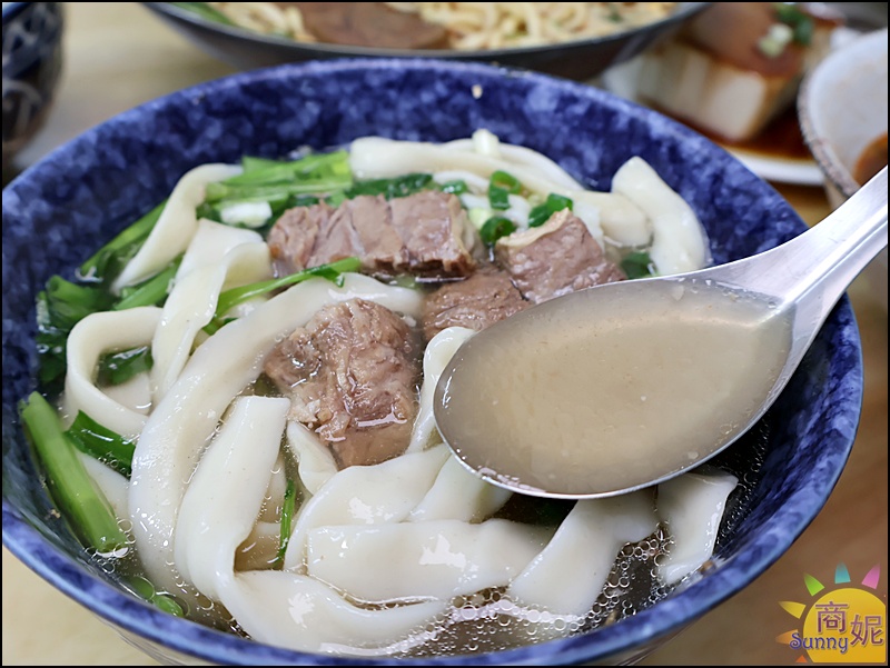 鼎騰牛肉麵|台中大甲鎮瀾宮美食蔣公路必吃老店！超人氣紅燒雙寶麵、清燉牛肉麵，在地人推薦麵食好選擇