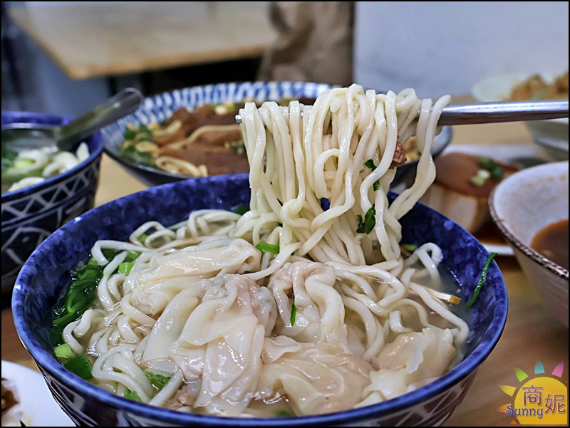 鼎騰牛肉麵|台中大甲鎮瀾宮美食蔣公路必吃老店!超人氣紅燒雙寶麵、清燉牛肉麵,在地人推薦麵食好選擇 鼎騰牛肉麵|台中大甲鎮瀾宮美食蔣公路必吃老店!超人氣紅燒雙寶麵、清燉牛肉麵,在地人推薦麵食好選擇