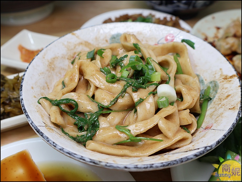 鼎騰牛肉麵|台中大甲鎮瀾宮美食蔣公路必吃老店!超人氣紅燒雙寶麵、清燉牛肉麵,在地人推薦麵食好選擇 鼎騰牛肉麵|台中大甲鎮瀾宮美食蔣公路必吃老店!超人氣紅燒雙寶麵、清燉牛肉麵,在地人推薦麵食好選擇