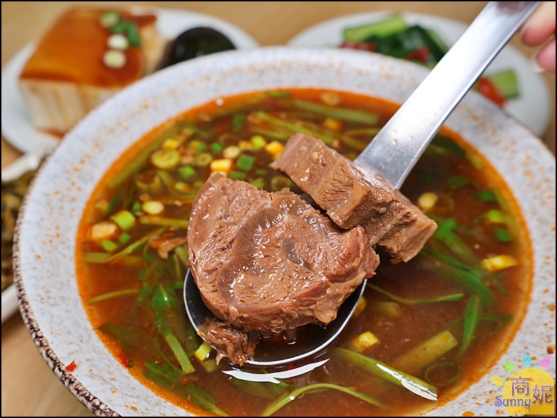 鼎騰牛肉麵|台中大甲鎮瀾宮美食蔣公路必吃老店！超人氣紅燒雙寶麵、清燉牛肉麵，在地人推薦麵食好選擇