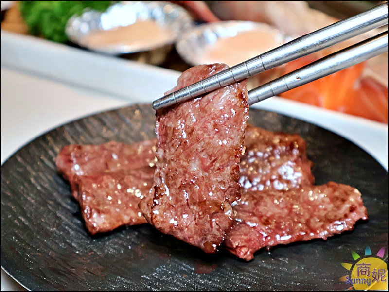 燒肉MEN朝富店|埔里超人氣燒肉進駐台中! 豐盛套餐爽嗑A5和牛F1紐約客,個人燒肉499元起享用哈根達斯、水耕生菜豪華自助吧吃到飽 燒肉MEN朝富店|埔里超人氣燒肉進駐台中! 豐盛套餐爽嗑A5和牛F1紐約客,個人燒肉499元起享用哈根達斯、水耕生菜豪華自助吧吃到飽